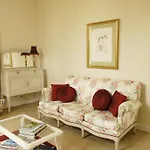 La Grande Maison Bed and Breakfast