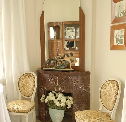 La Grande Maison Bed & Breakfast