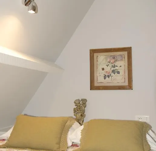 La Grande Maison Bed & Breakfast