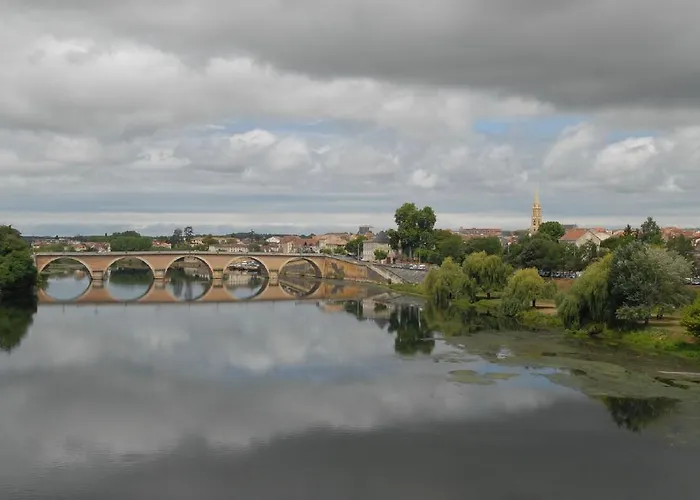 La Grande Maison Bed & Breakfast